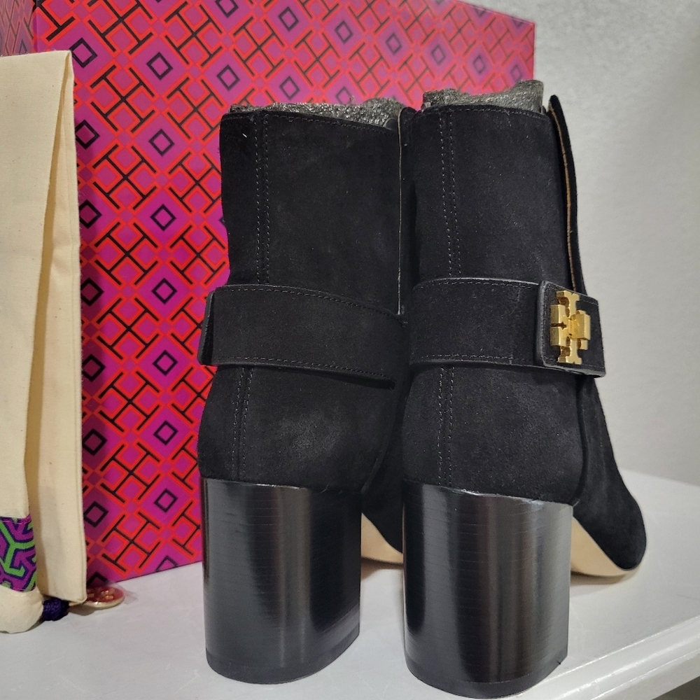 TORY BURCH Womens Black Logo Kira Round Toe Block Heel Leather Booties 5 NWT - Picture 7 of 10